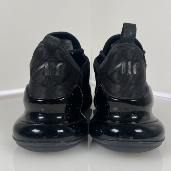 Nike sneakers - Picture 2 of 3